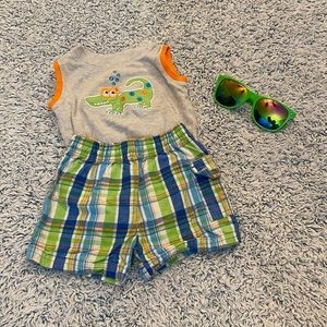 👀 4/$12 Three Piece Onesie Coordinating Set